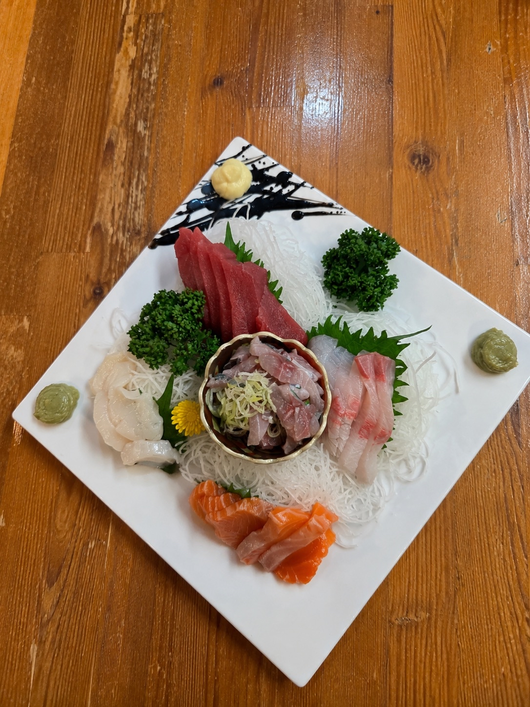 刺身盛り合わせ